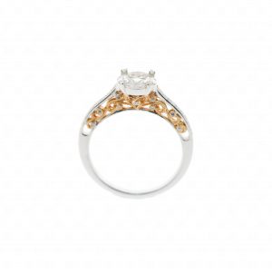 แหวนเพชรประกบ ทองขาว 18K ข้างแหวนลวดลายของทองชมพูฝังเพชร